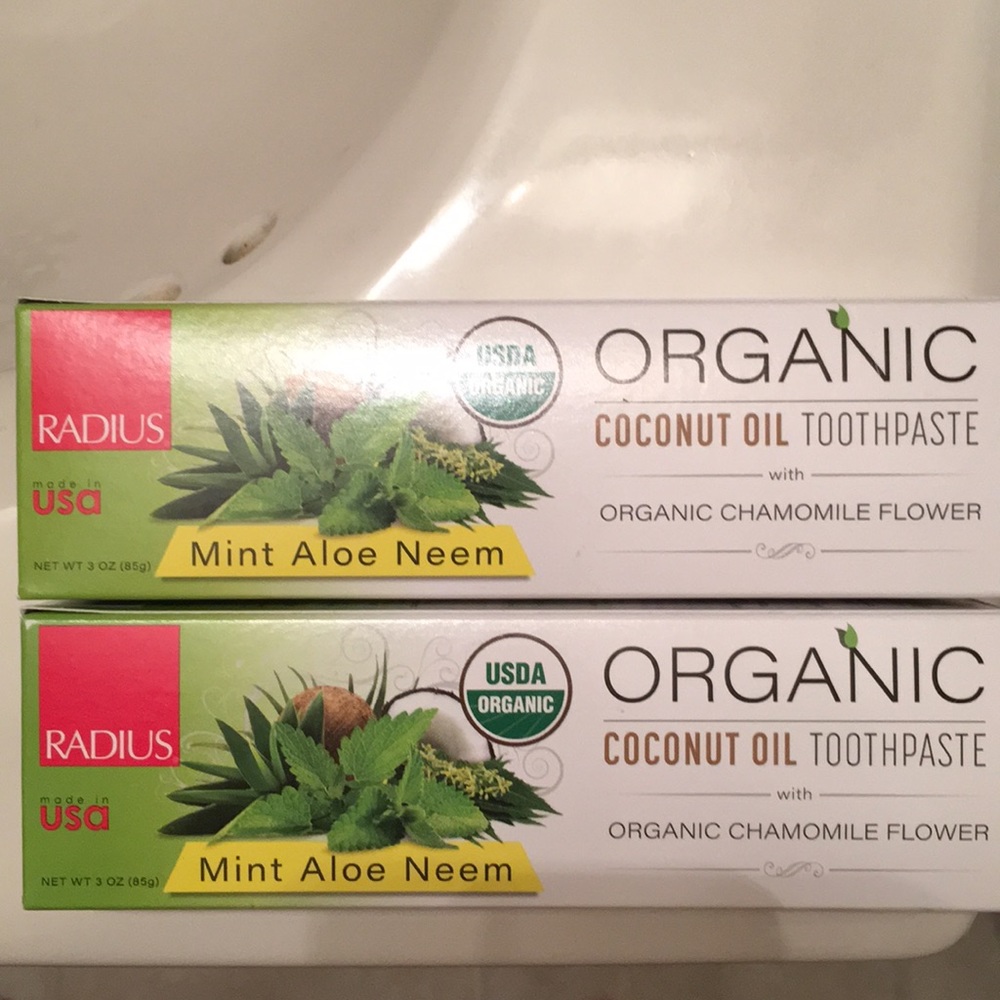 Radius organic coconut oil toothpaste toothpaste
